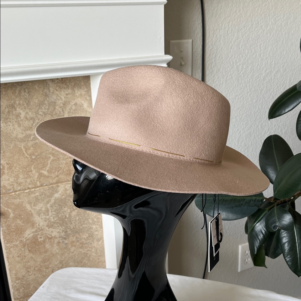 NWT Morgan & Taylor 100% Australian Wool Tan Hat With Gold Thread Trim